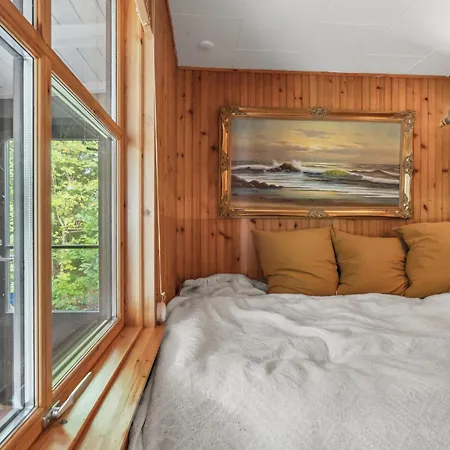 2 Bedroom Gorgeous In Hojslev