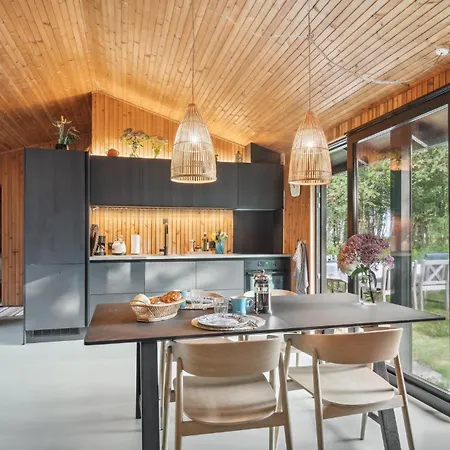 2 Bedroom Gorgeous In * Hojslev