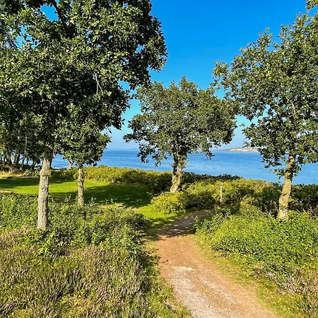 2 Bedroom Gorgeous In Holiday home