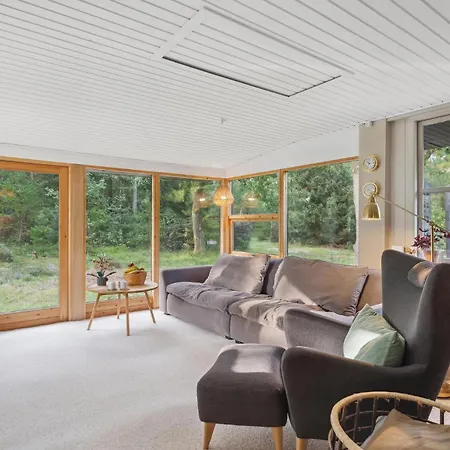 2 Bedroom Gorgeous In Дом отдыха