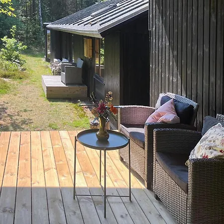 2 Bedroom Gorgeous In Hojslev